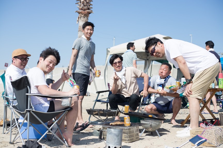 08社員交流BBQ、フットサル、社員旅行。何よりチームワークを大切にします。